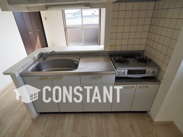 キッチン　※同タイプの参考物件写真となります（色・素材等違う場合もござ