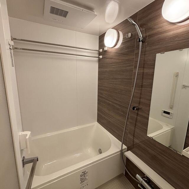 バス・シャワールーム　※写真は同タイプ住戸です。