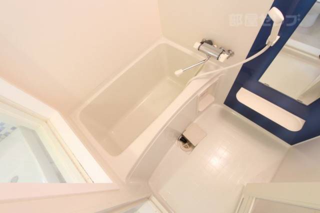 バス・シャワールーム　１日の疲れをリフレッシュ　※２０２号室の写真です