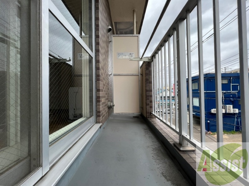 バルコニー　バルコニーです。洗濯物を干したり一息ついたりできますね！