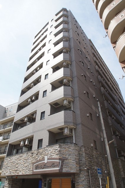 建物外観　JR東海道本線『横浜』駅より徒歩10分のマンションです