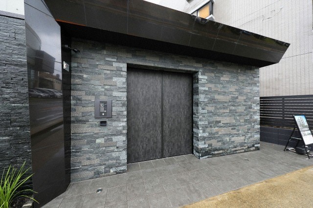 エントランス　エントランス