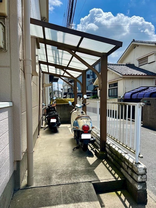 その他共有部分　屋根付きの駐輪場