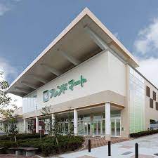 スーパー　フレンドマート栗東店（スーパー）まで494m