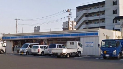 コンビニ　ローソン 草加谷塚仲町店（コンビニ）まで716m