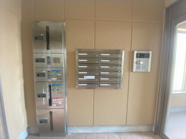 エントランス　くじらのゼロ賃貸は＼仲介手数料0円×初期費用最安×全国対応／