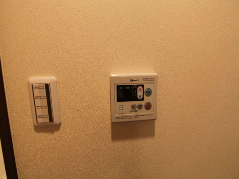 その他　給湯機　温度調整可能です
