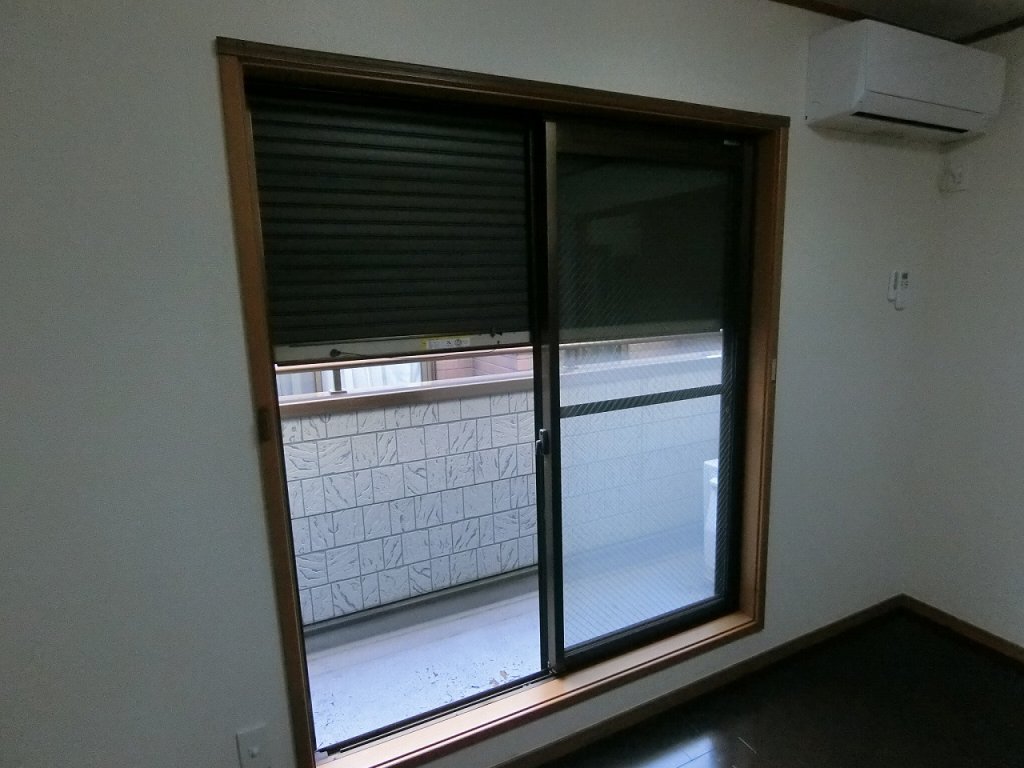 セキュリティ　留守時も安心のシャッター雨戸付き。