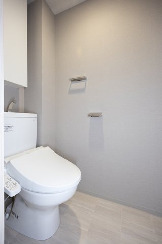 トイレ　※写真は同タイプ住戸です。