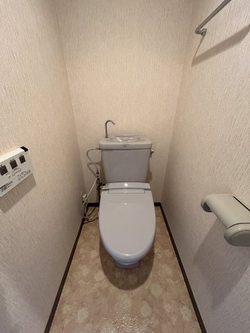 トイレ　新品入替予定　※画像は入替前です