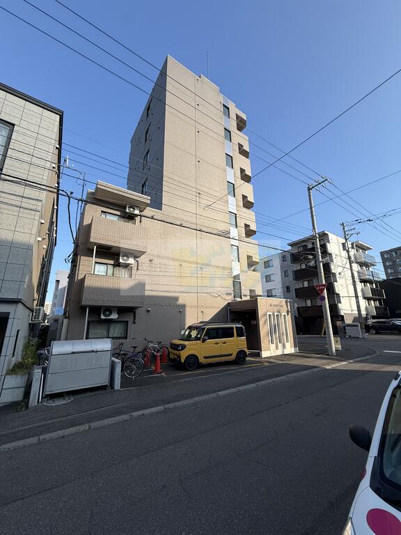 建物外観　エアコンと灯油暖房完備で年中快適に過ごせます♪