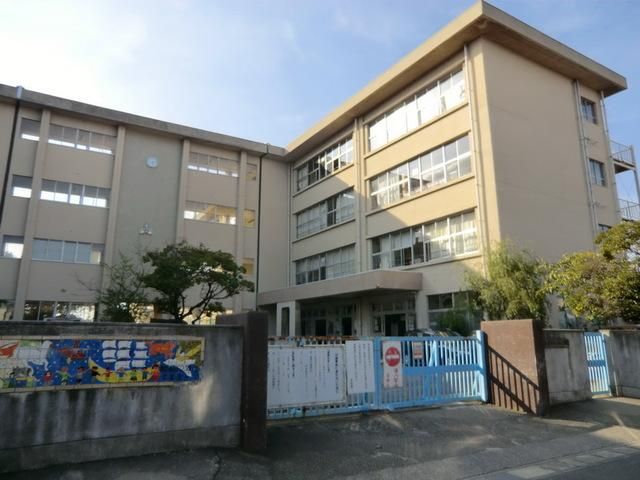 小学校　松戸市立古ケ崎小学校（小学校）まで1091m