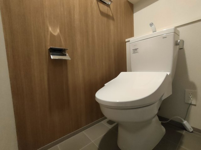 THE SENSE RESIDENCE 甲南山手のトイレ写真