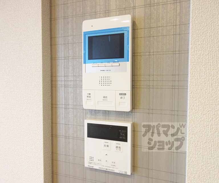 セキュリティ　インターホンと給湯パネル・