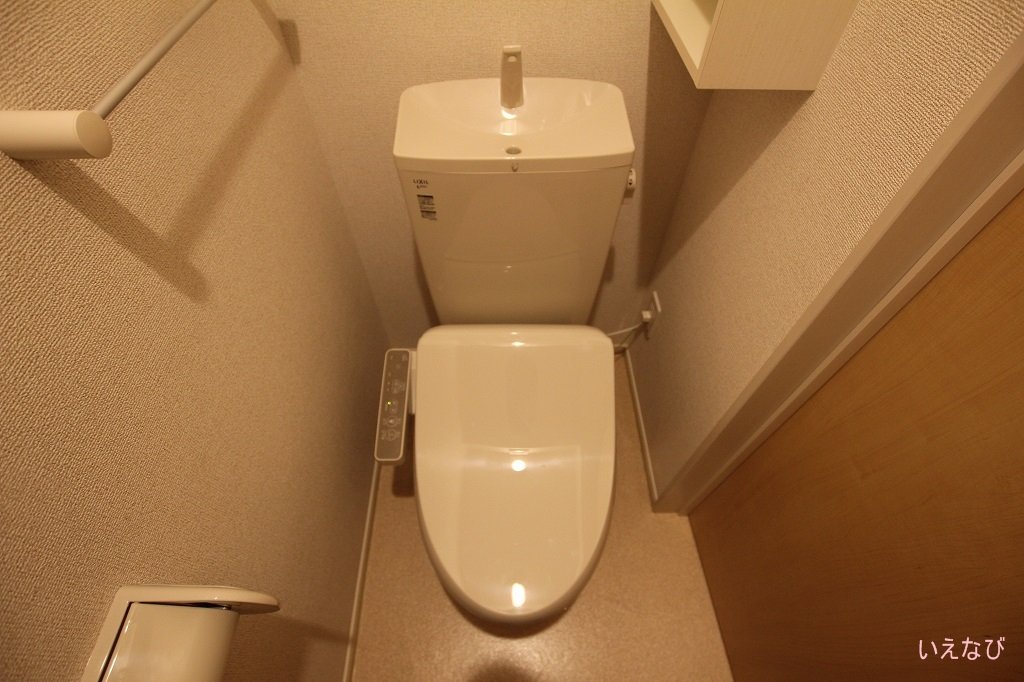 ＪＲ山陽本線 松永駅 徒歩35分 2階建 築9年のトイレ写真