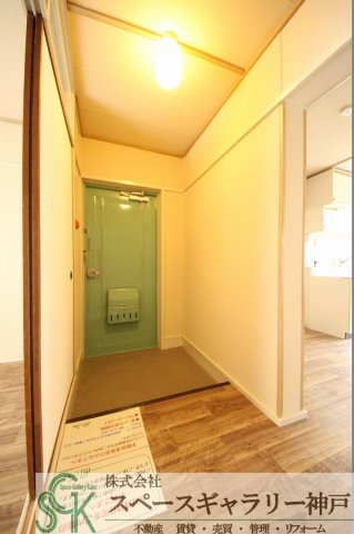 玄関　※お部屋により仕様が異なる場合があります※