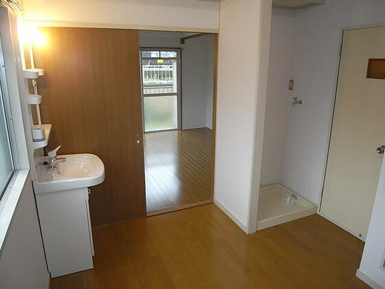 洗面設備　写真は同タイプのお部屋です（参考）