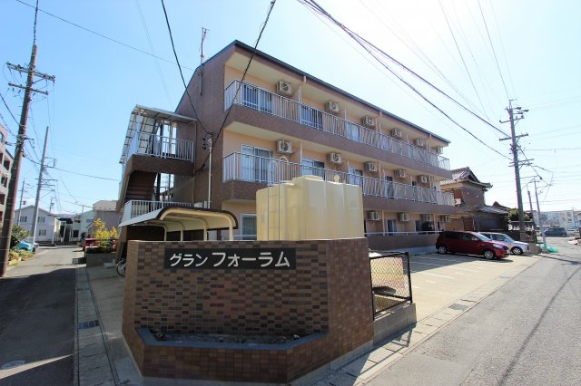 北名古屋市井瀬木のアパートの建物外観