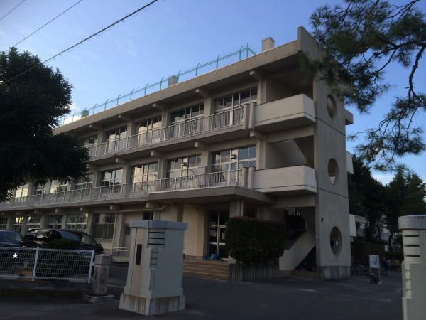 【越前市文京のアパートの小学校】