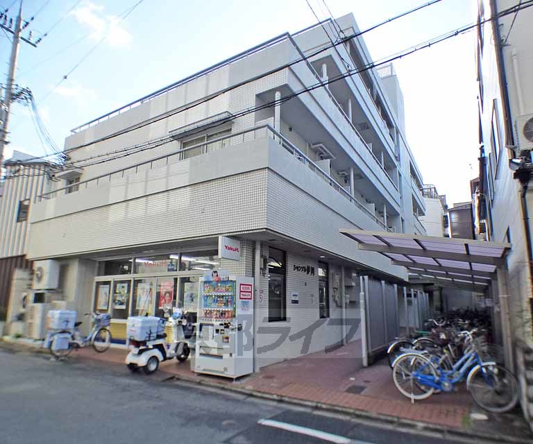 【シャンブル伊川の建物外観】