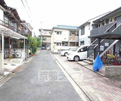 【京都市伏見区深草正覚町のアパートのその他】