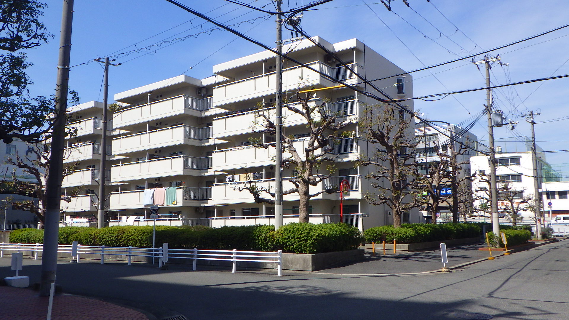 市営古市北第2住宅1号館の建物外観