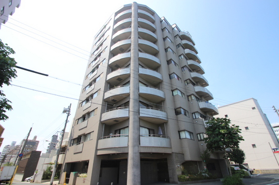 【広島市中区河原町のマンションの建物外観】