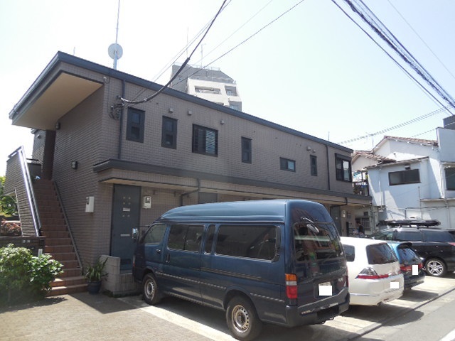 目黒区目黒本町のマンションの建物外観