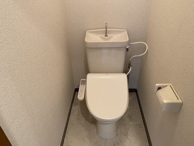 トイレ　シャワー付