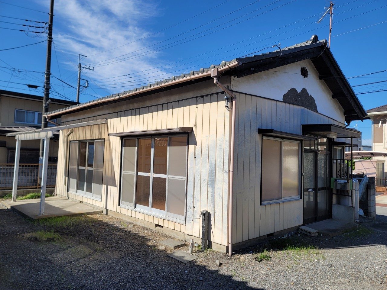 漆原貸住宅の建物外観