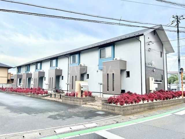 佐野市富岡町のアパートの建物外観