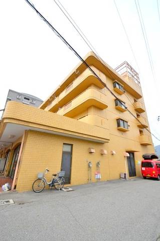 広島市安佐南区川内のマンションの建物外観