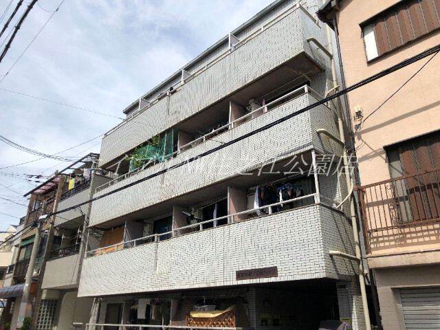 【遠里小野728ハイツの建物外観】