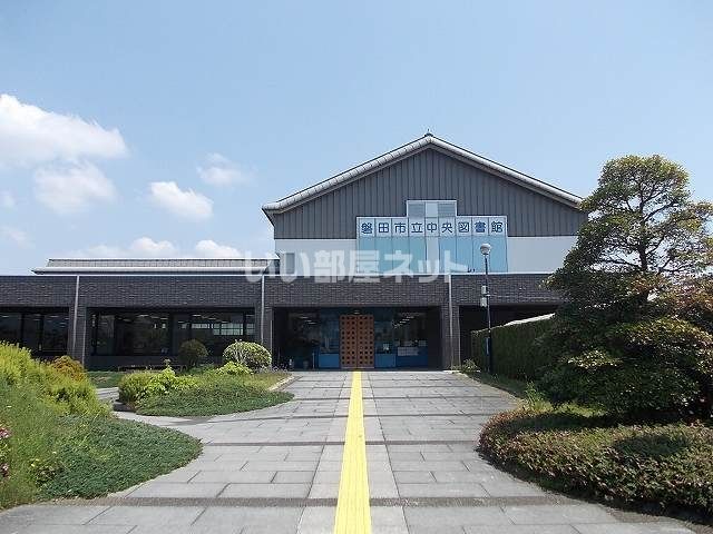 【磐田市富丘のアパートの図書館】