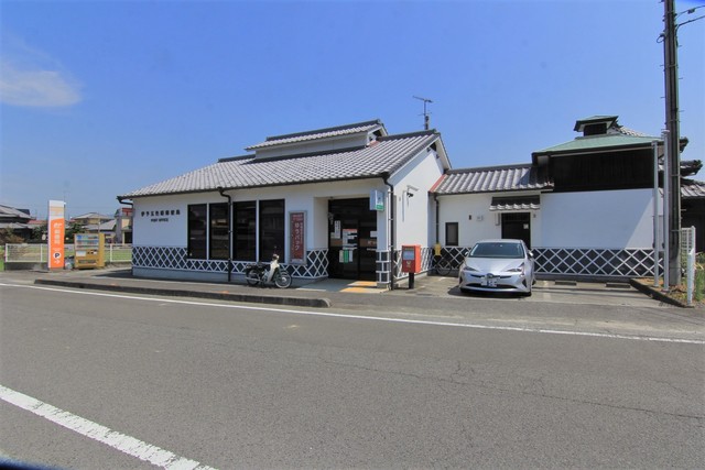 郵便局　伊予五色姫郵便局（郵便局）まで551m