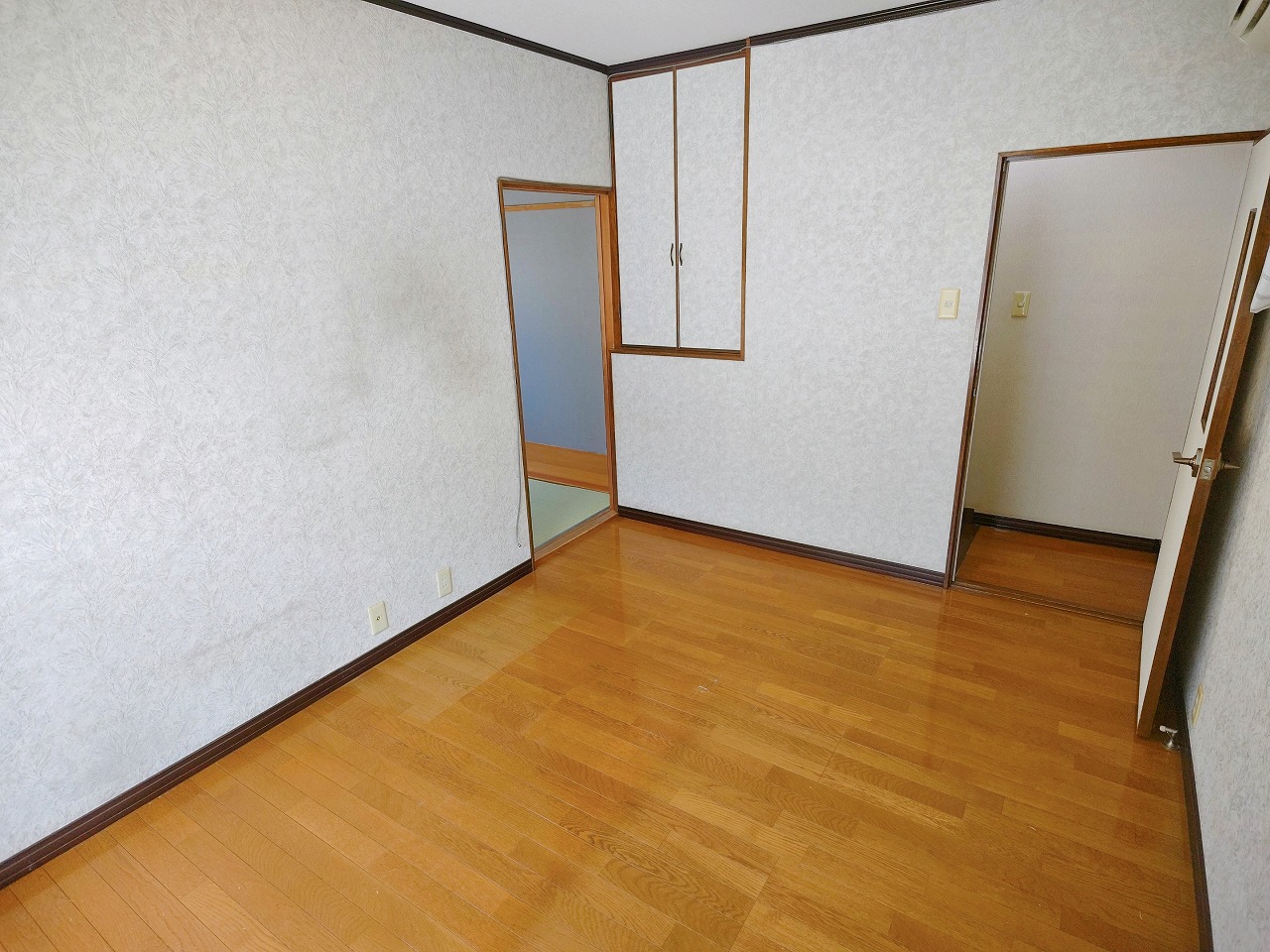 西大井戸建の内装写真