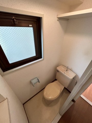 トイレ　トイレもきれいです