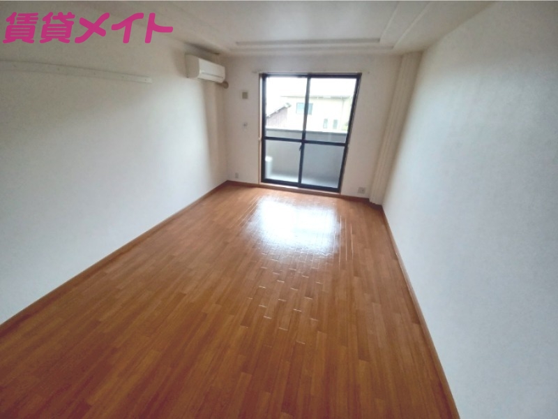 居室・リビング　同型参考写真