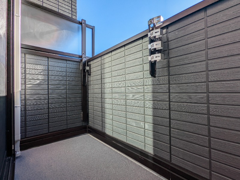 バルコニー　図面と現状に相違がある場合には現状を優先