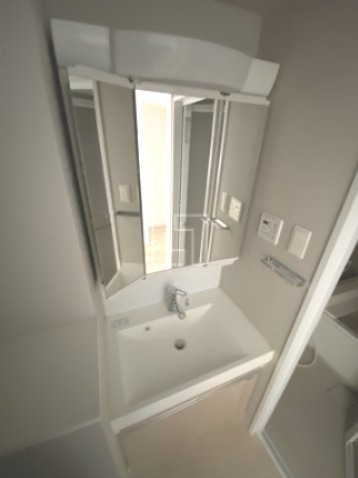 洗面設備　アーバネックス心斎橋II　独立洗面化粧台