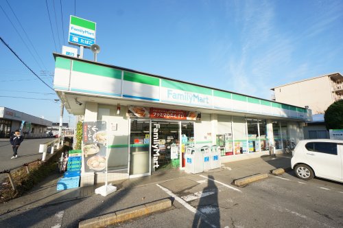 コンビニ　ファミリーマート市原辰巳台西店（コンビニ）まで236m