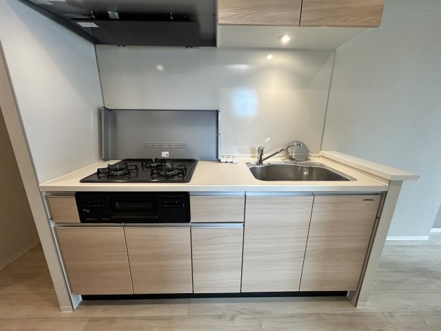 キッチン　コンパクトなキッチンで掃除もラクラク