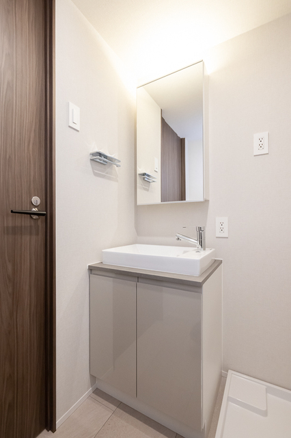 洗面設備　※写真は同タイプ住戸です。