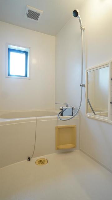 バス・シャワールーム　同一間取り参考画像