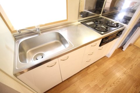 キッチン　同タイプ写真の為、現況優先致します。