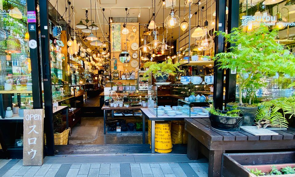 ショッピングセンター　生活道具屋 surou n.n(スロウ エヌ エヌ)（ショッピングセンター）まで448m