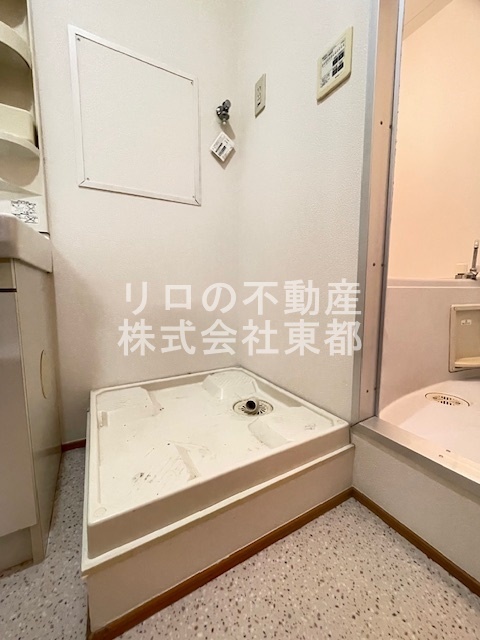 その他　洗濯機置場には防水パンを設置！水漏れも安心です◎