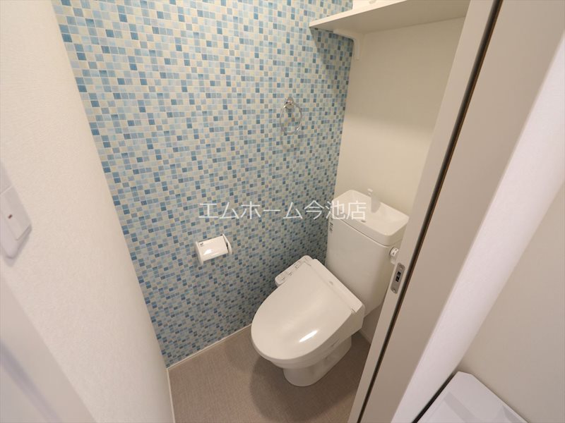 トイレ　温水洗浄便座付トイレ