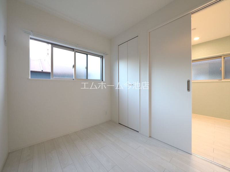 その他部屋・スペース　洋室3.9帖　換気良好　収納充実しています