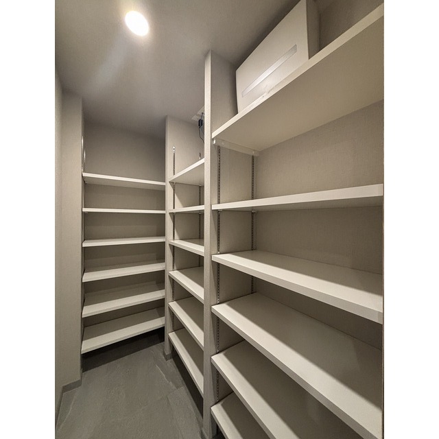 収納　シューズインクローゼット